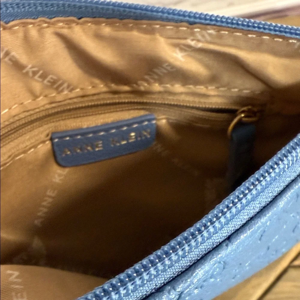 Anne Klein‎ NWOT Embossed Logo Blue Wristlet Wallet Clutch